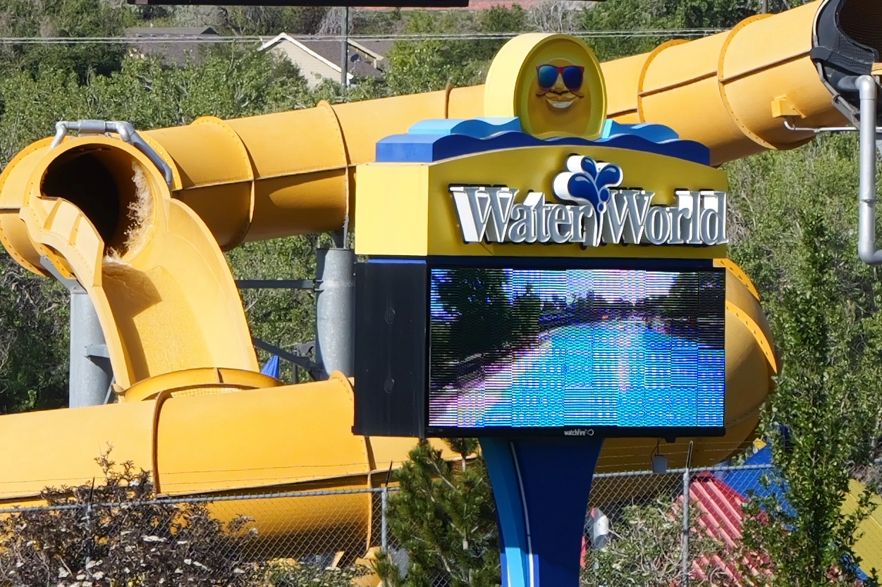 Federal Heights WaterWorld Sign